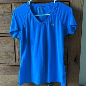 Under Armour Womens tee shirt size small, blue